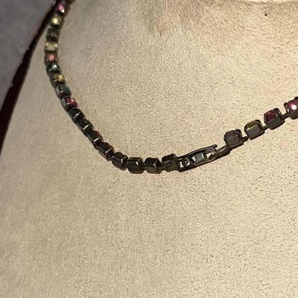 Rare Vintage Multi Colored Pastel Rainbow Crystal V Necklace! - Picture 6 of 10